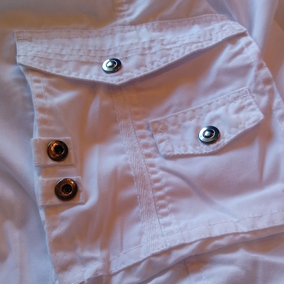 ⬇️ White Belted Cargo Shorts Size 40 - Picture 7 of 8